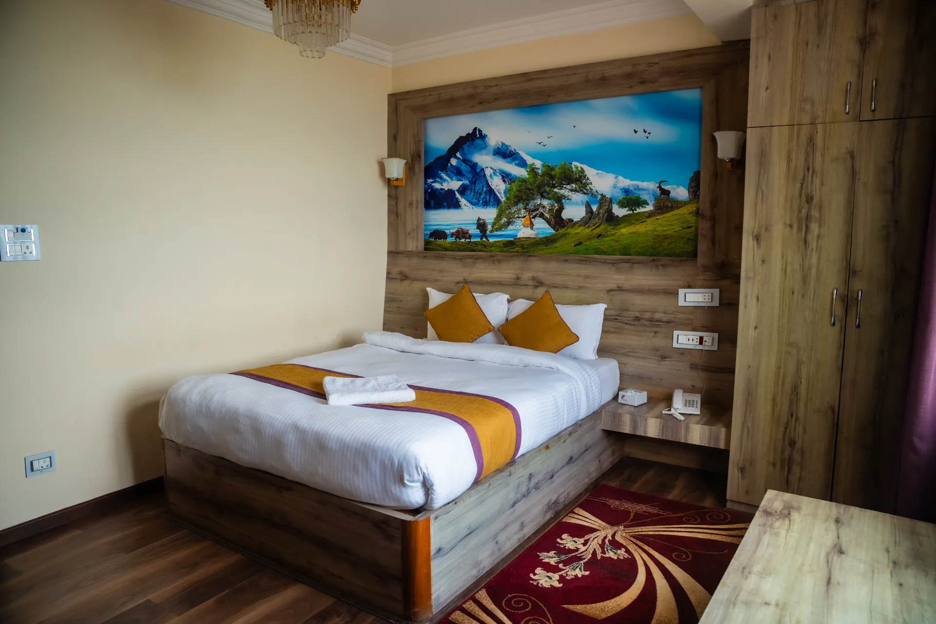 Deluxe Couple Room